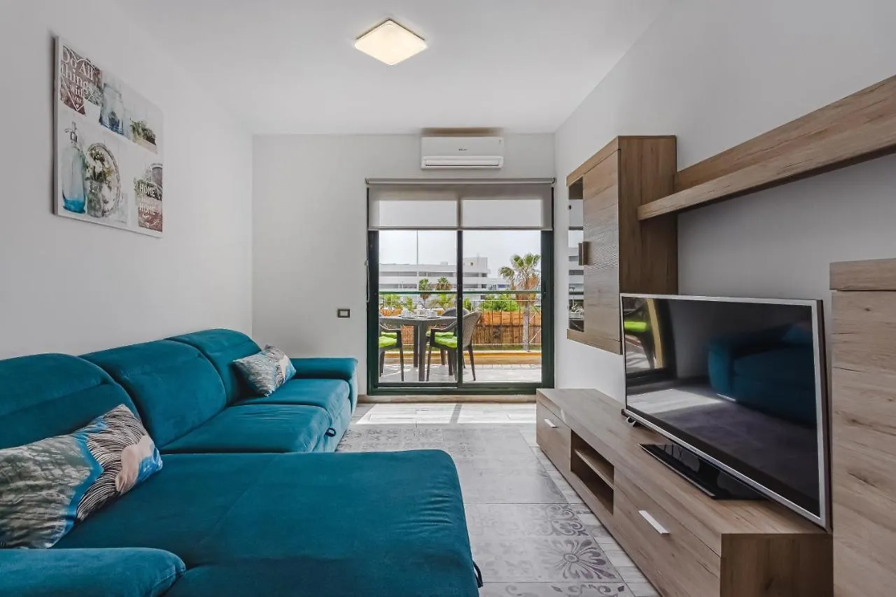 Cozy Apartment In El Duque By Altamarhomes 阿德耶 西班牙