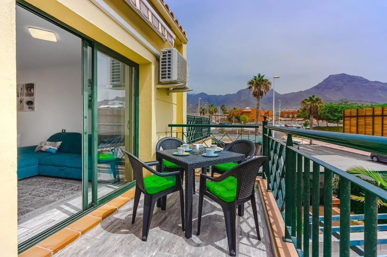 אדחה Cozy Apartment In El Duque By Altamarhomes